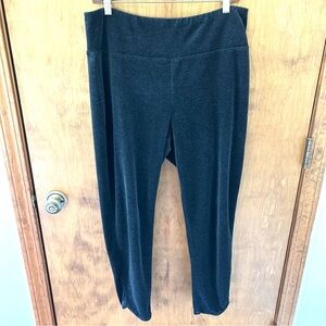 Talbots Charcoal Velour Straight Leg Legging Pants. Size Large.